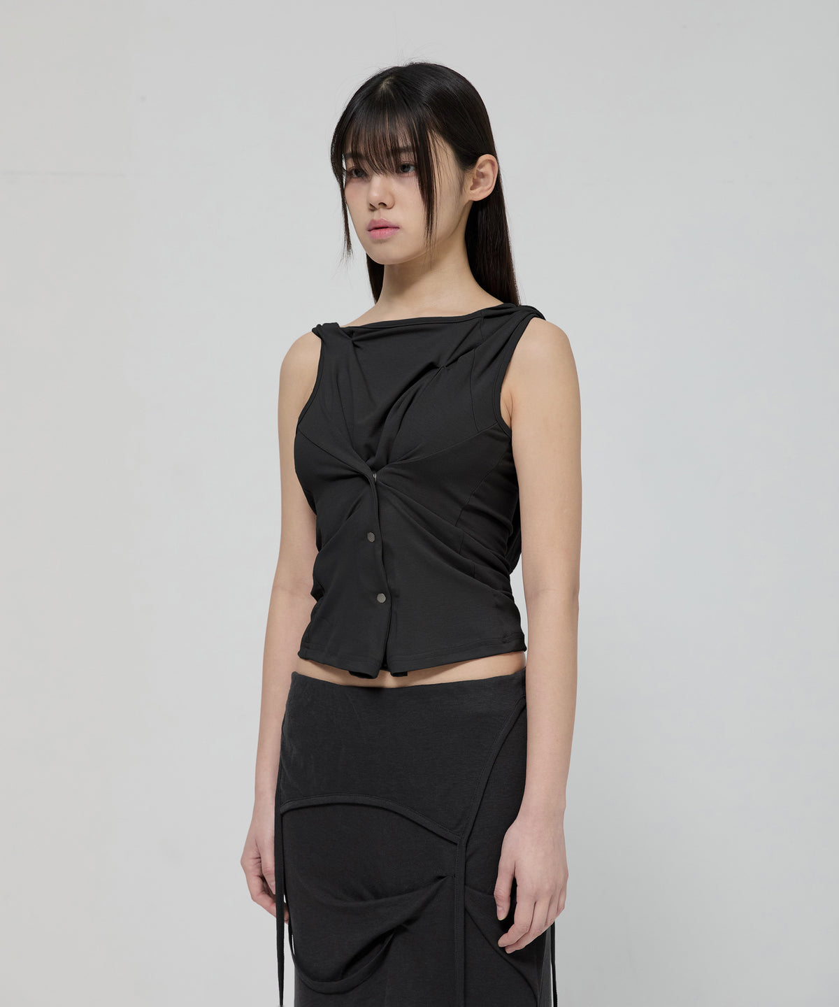 FLARE UP - Asymmetric Snap Hoodie 不對稱按扣連帽衫 T-F1096 (黑色)