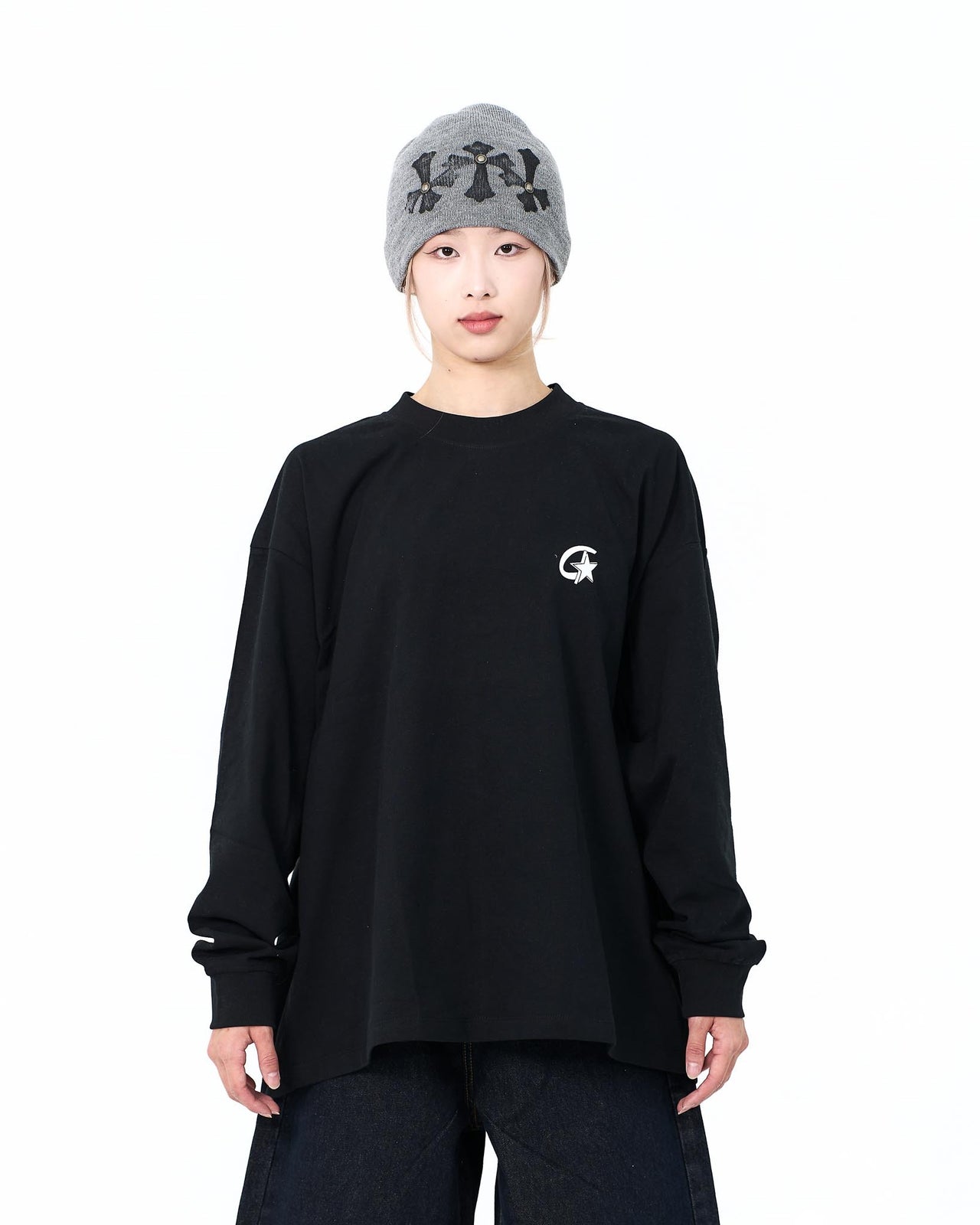 " MADE 𝗚𝘂𝗯𝗮𝗻 " 功能性星星 小Logo 星星長袖上衣