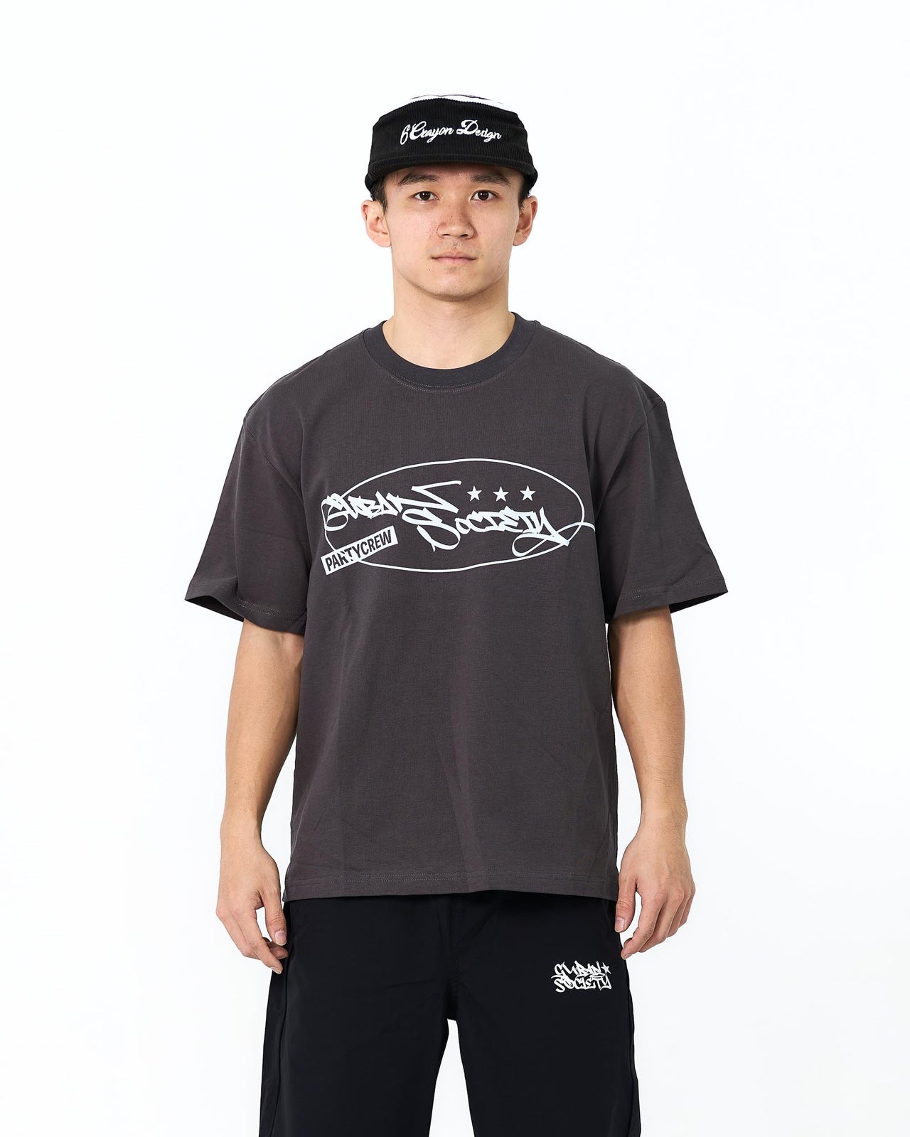 " MADE 𝗚𝘂𝗯𝗮𝗻 " 塗鴉 原創 街頭 派對班底 短袖上衣