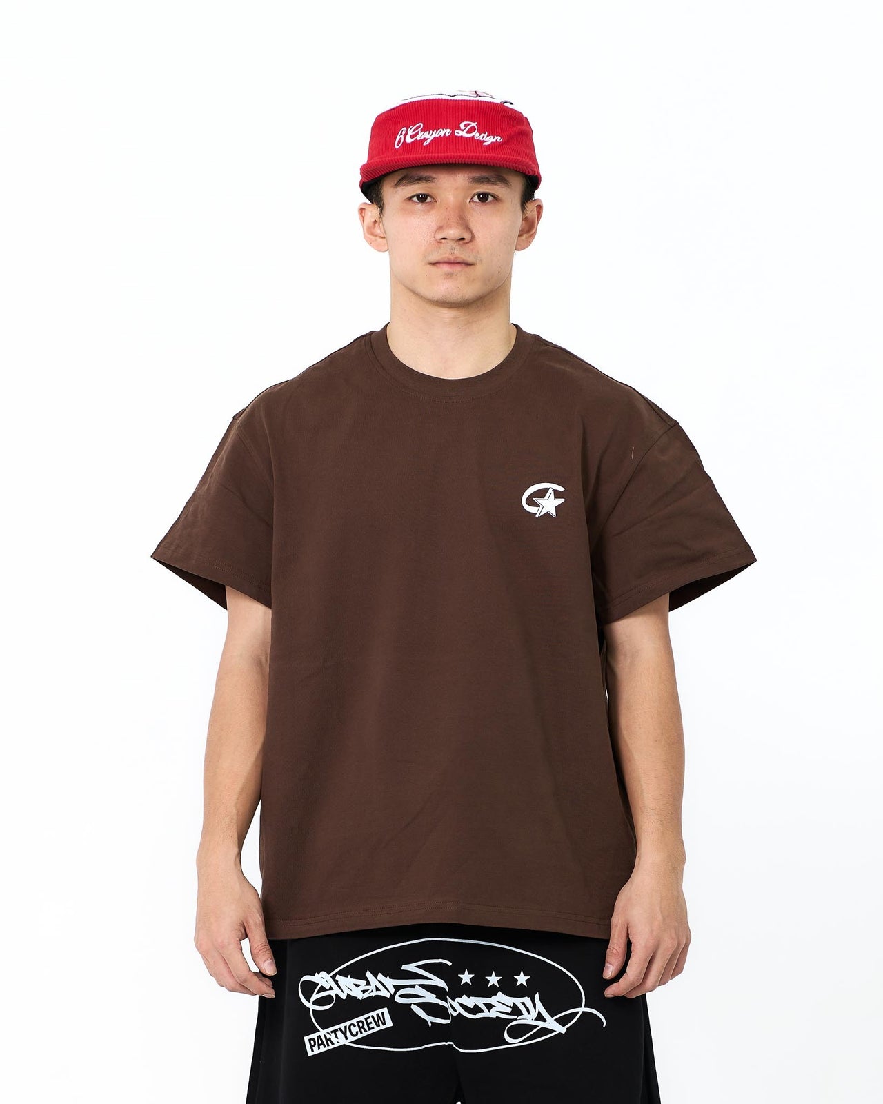 " MADE 𝗚𝘂𝗯𝗮𝗻 " BOXY 寬短 星星 小Logo 素色 上衣