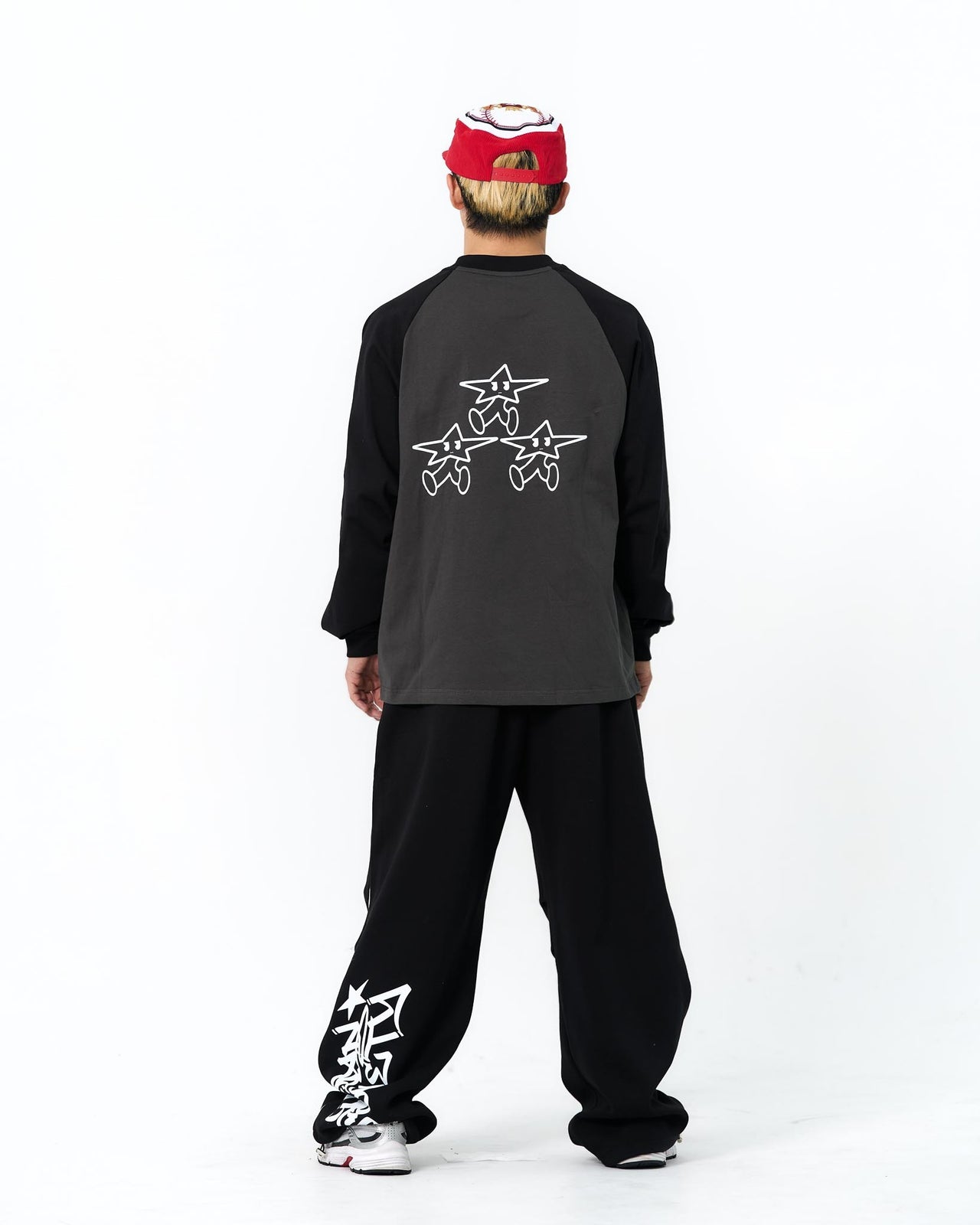 " MADE 𝗚𝘂𝗯𝗮𝗻 " 撞色 寬鬆 星星人 原創 打底 長袖上衣