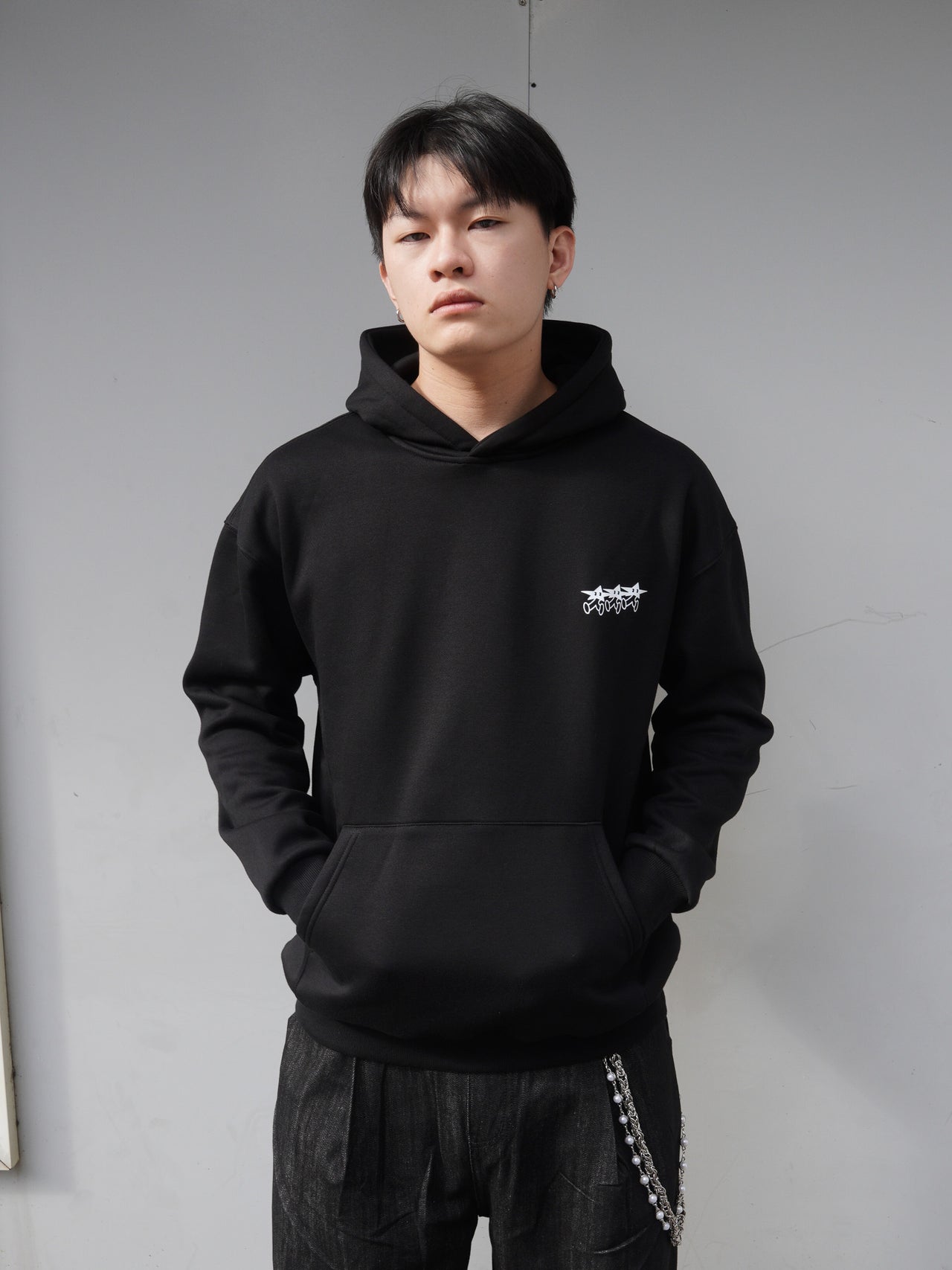 " MADE 𝗚𝘂𝗯𝗮𝗻 " 星星人重磅絨毛寬鬆長袖帽T