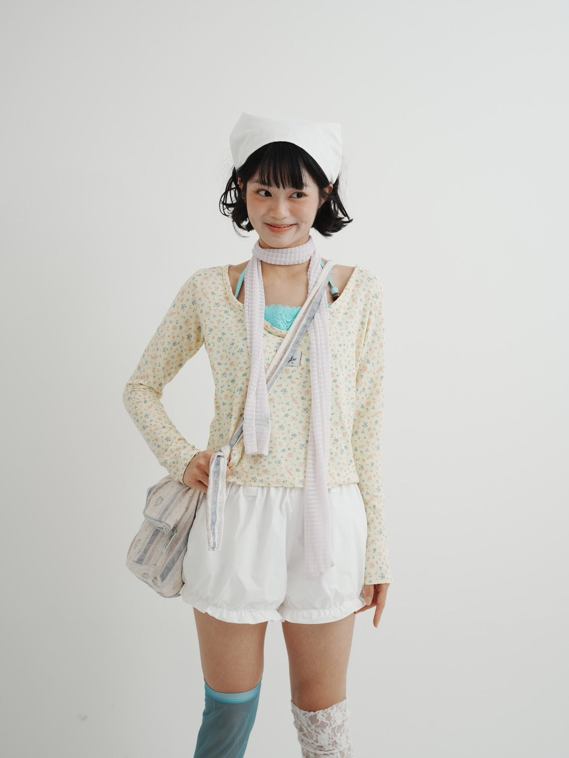 Neoclassical - Two-Way Floral Lace Top 正反兩穿碎花蕾絲長袖 (黃) T-N1123