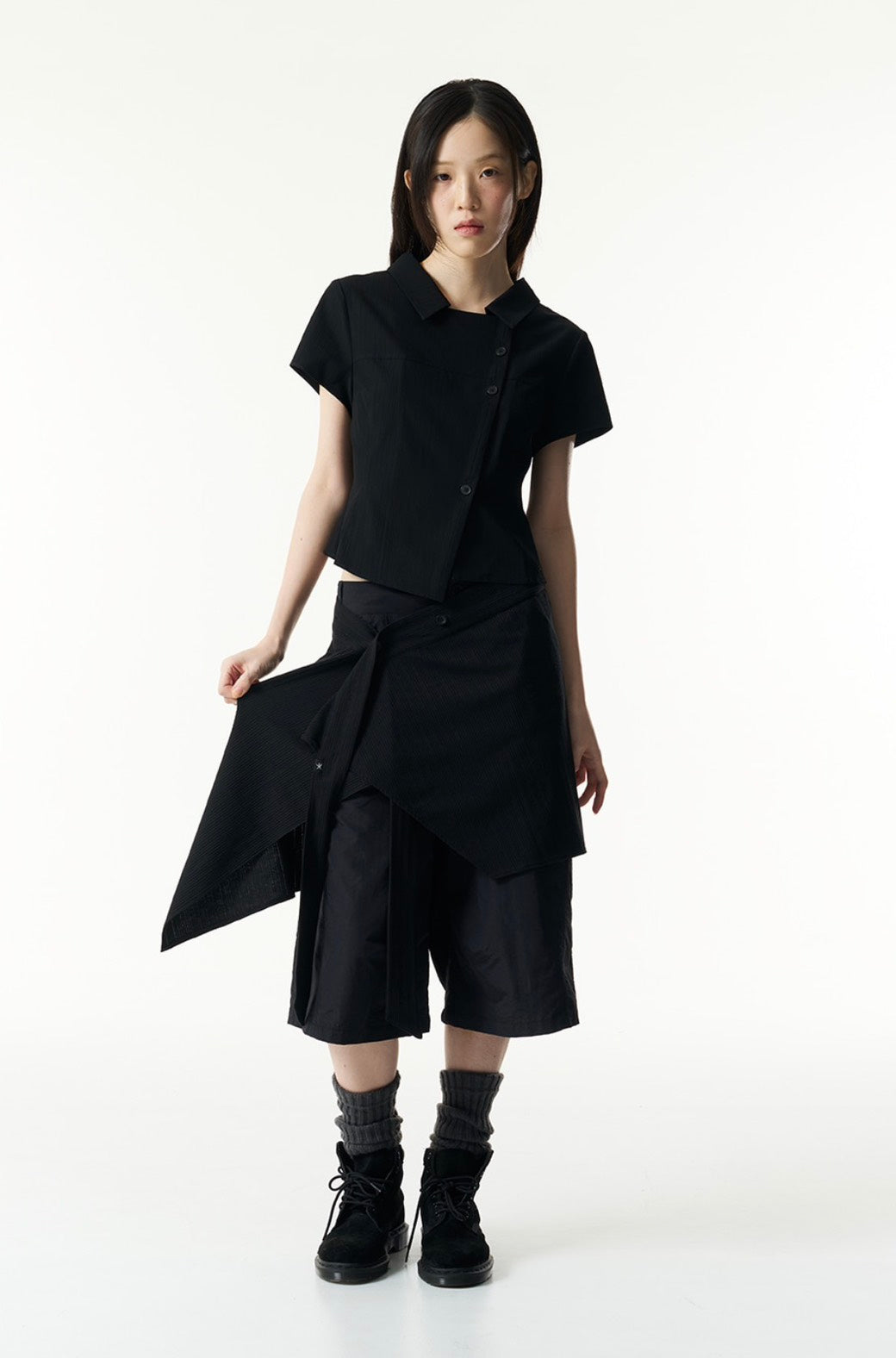 TCM - 3-button stripe half shirt (黑色) T-C1025