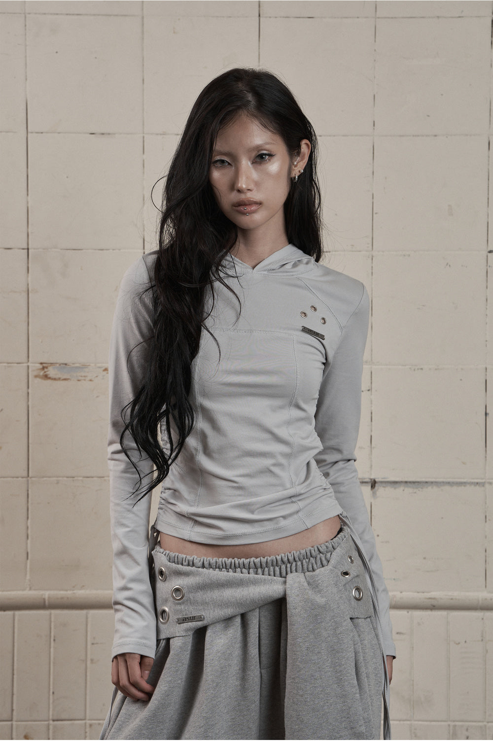 AS YOU ARE - SLIM PANEL HOOD LONG SLEEVE (灰色) T-A1140