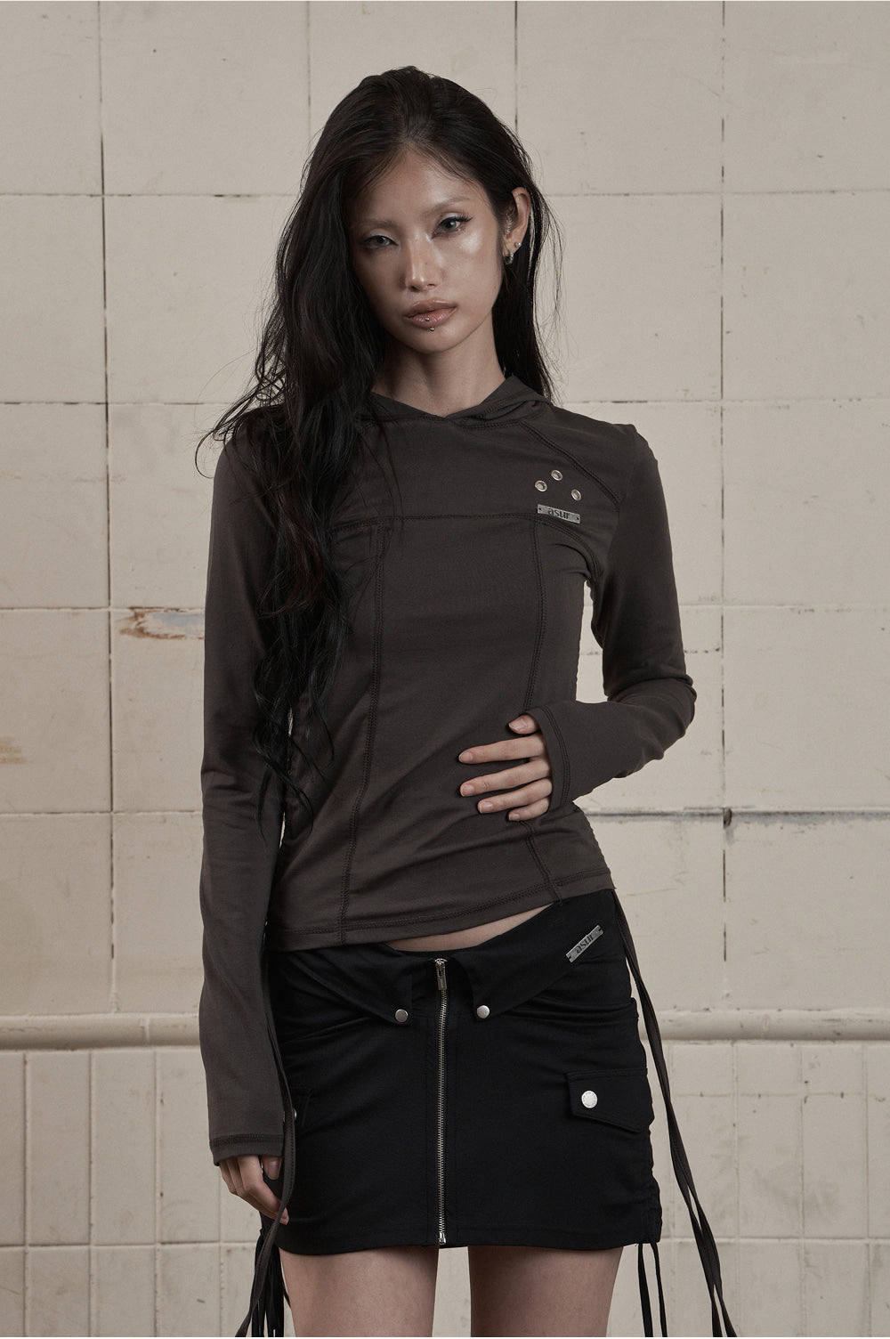 AS YOU ARE - SLIM PANEL HOOD LONG SLEEVE (炭灰) T-A1140
