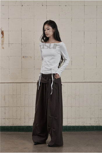 AS YOU ARE PUNCHING UNBALANCE OFF-SHOULDER (白色) T-A1139