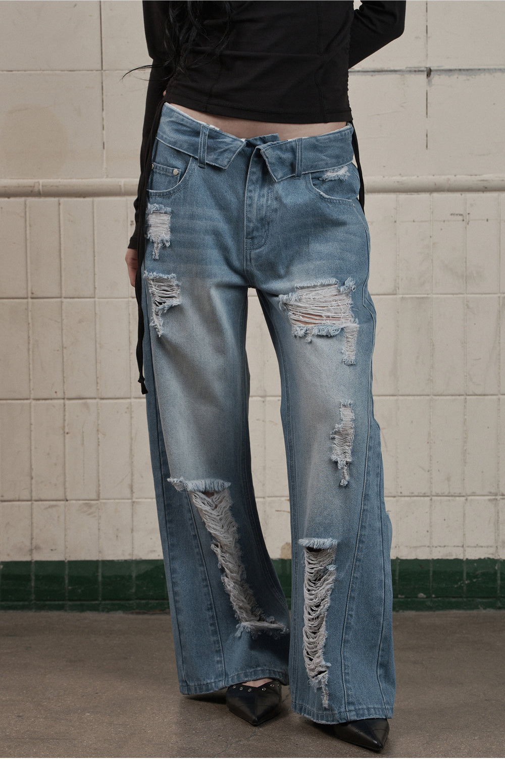 AS YOU ARE -  FOLDED DAMAGE LOOSE DENIM PANTS(淺藍)  P-A248