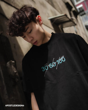 Apostle - SOM-03 "A HUNDRED TIMES" Graphic TEE - White