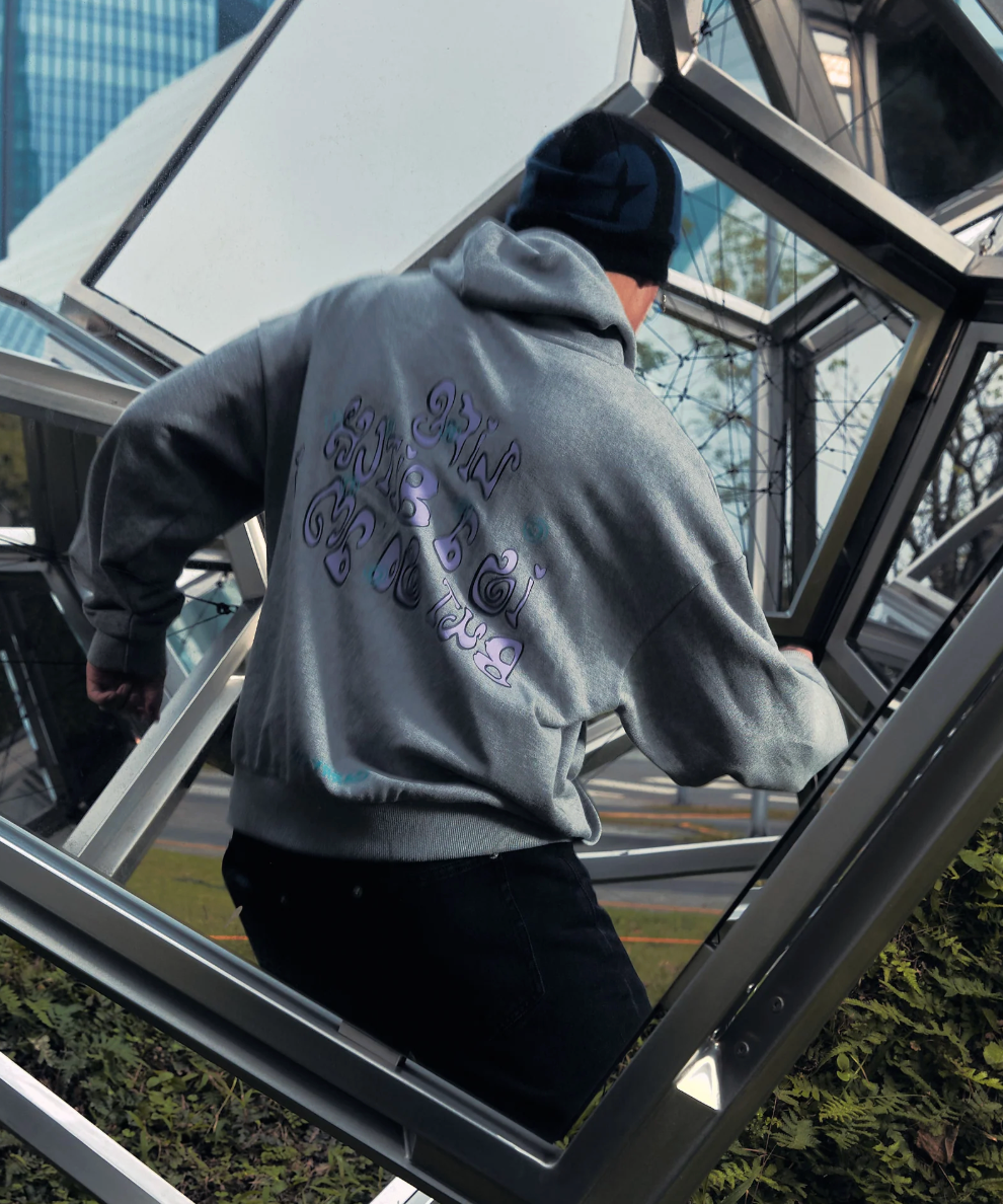 T-C151 CARRYON 26 Pre-Spring LIFE IS A BITCH Hoodie 內刷毛帽T 灰色