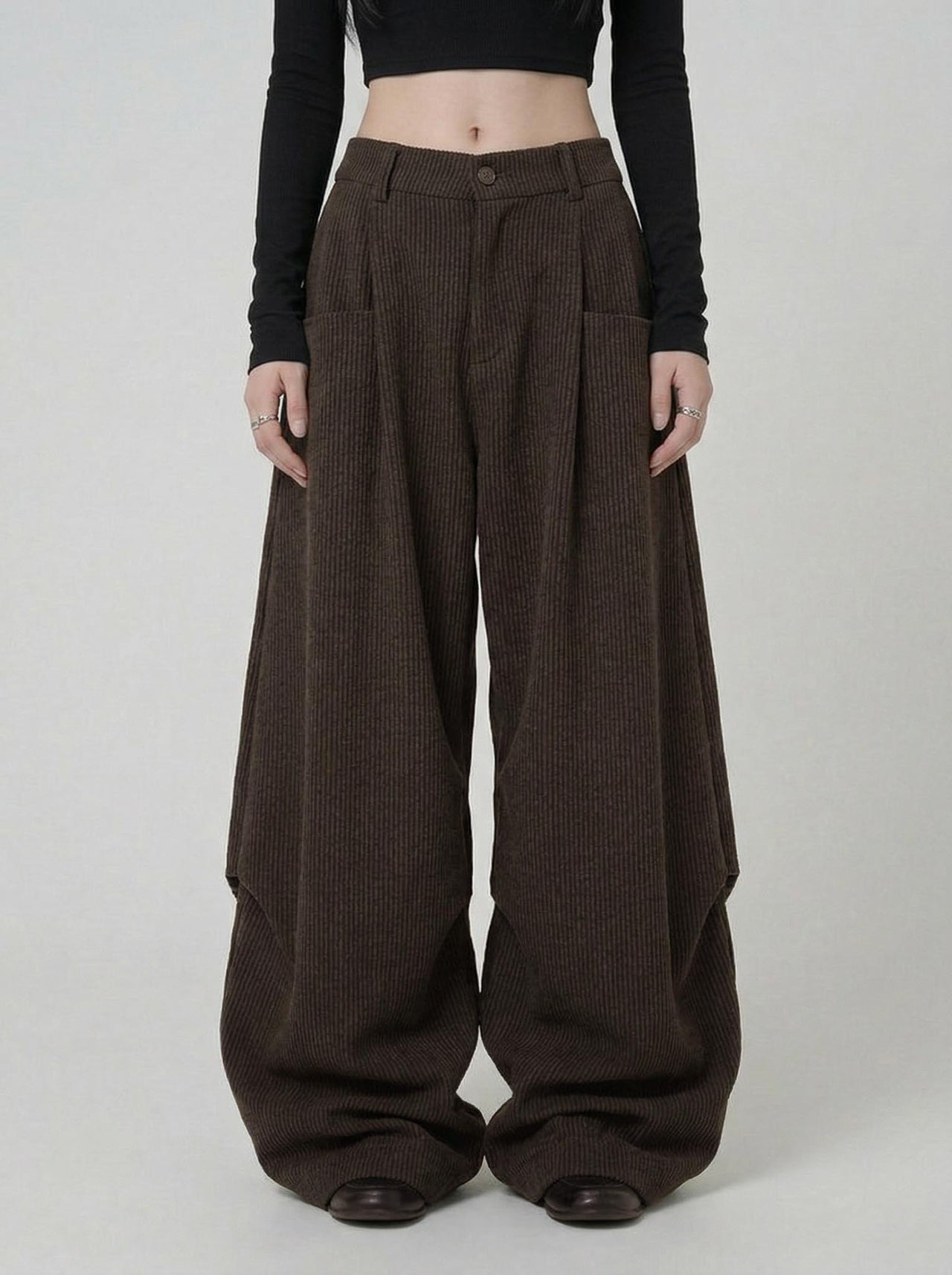 【GUBAN】P-D124 燈芯絨皺摺廓形彎刀長褲