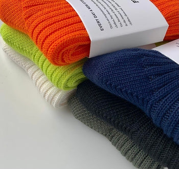 百搭螢光素色半筒襪