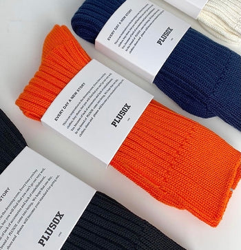 百搭螢光素色半筒襪