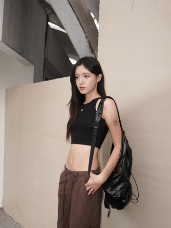 “MADE 𝗚𝘂𝗯𝗮𝗻 " 現貨 短款 短板 打底 吊帶 背心女 內搭 無袖 設計 背心 遮副乳