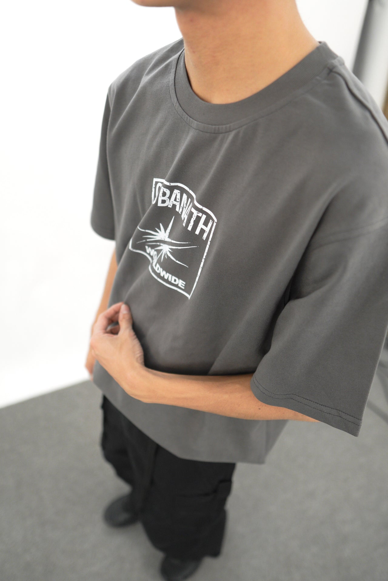 “MADE 𝗚𝘂𝗯𝗮𝗻 " GUBANATH Boxy 寬短 爆炸 斑駁 短袖