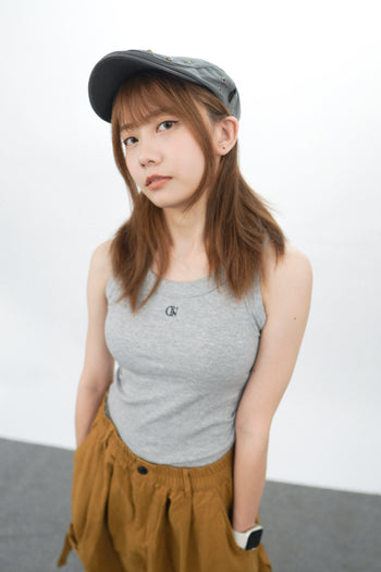 “MADE 𝗚𝘂𝗯𝗮𝗻 " 現貨 短款 短板 打底 吊帶 背心女 內搭 無袖 設計 背心 遮副乳