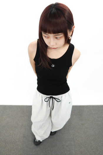 “MADE 𝗚𝘂𝗯𝗮𝗻 " 現貨 短款 短板 打底 吊帶 背心女 內搭 無袖 設計 背心 遮副乳