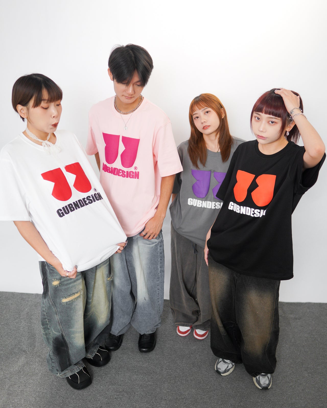 “MADE 𝗚𝘂𝗯𝗮𝗻 " 發泡印花 逗號 原創 260G 爽滑棉 短袖