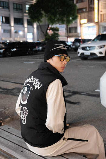 “MADE 𝗚𝘂𝗯𝗮𝗻 " 原創 雙面 羽絨 麵包 背心 塗鴉