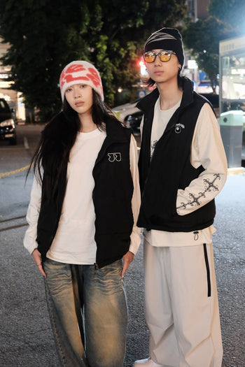 “MADE 𝗚𝘂𝗯𝗮𝗻 " 原創 雙面 羽絨 麵包 背心 塗鴉