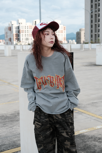 “MADE 𝗚𝘂𝗯𝗮𝗻 " 亞比 水洗 345G 重磅 假兩件 不收邊 水洗 長袖T