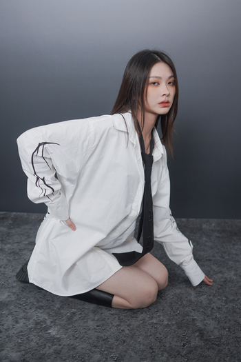 WBI 24SS BT-01 / WBI BEST SPY TIE