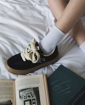 We Flower 德訓鞋 小花鞋 厚底 反絨皮 經典黑