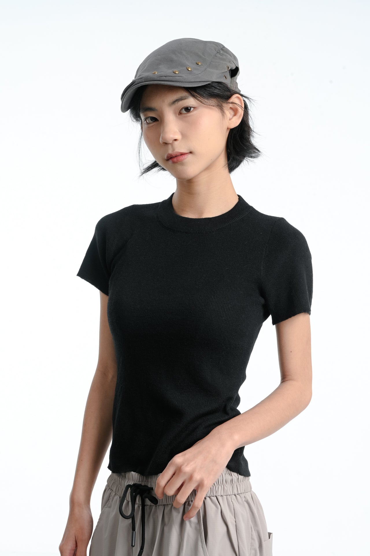 “MADE 𝗚𝘂𝗯𝗮𝗻 " 春夏 個性 露背 修身 針織 正肩短袖