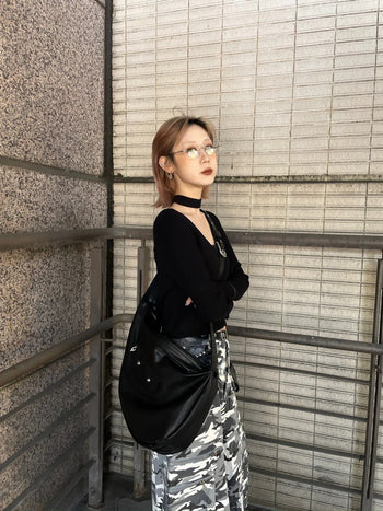 " SIMON " 卡美洛 超纖合成皮 皮革 斜跨包