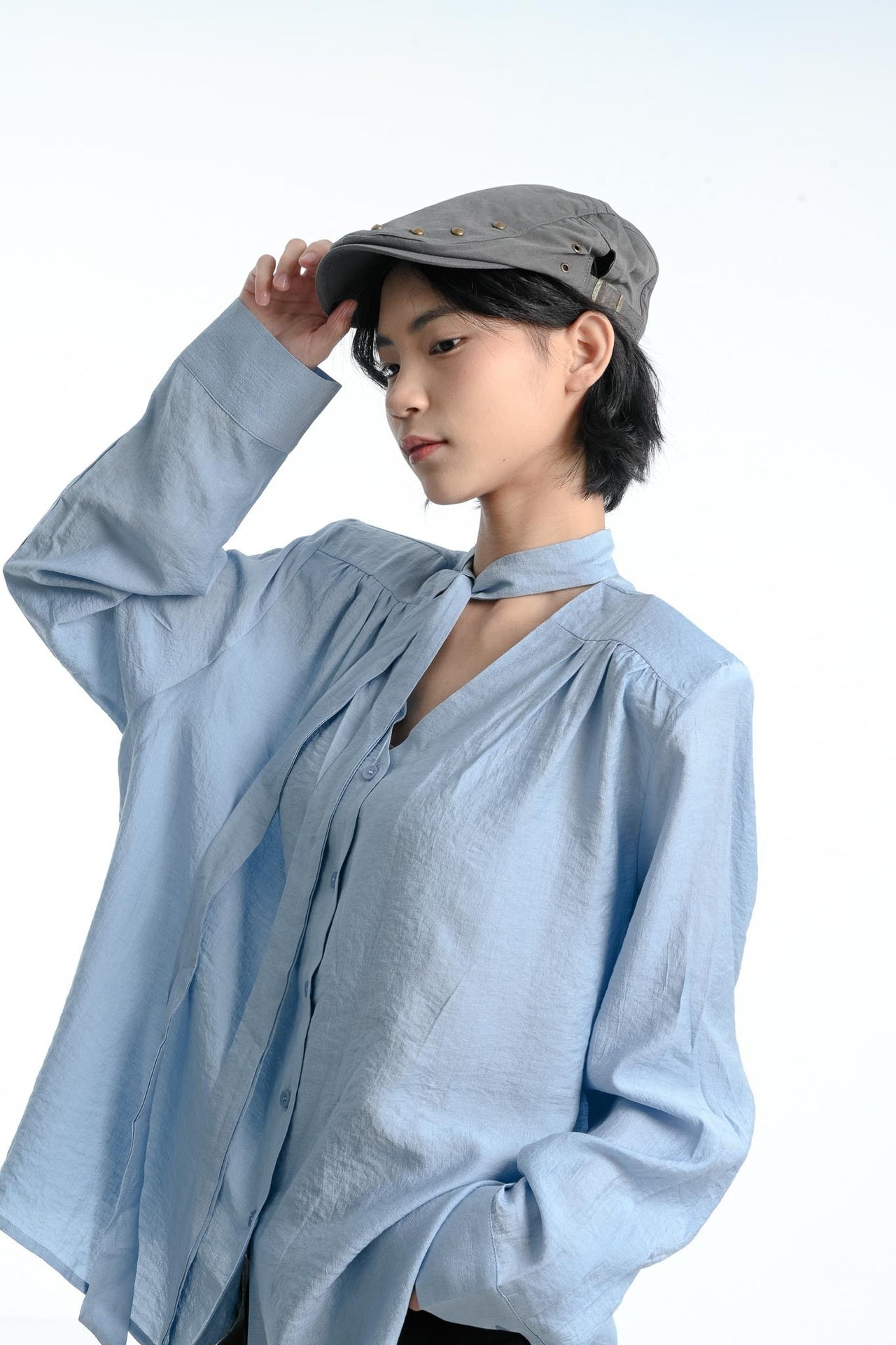 【GUBAN】簡約 通勤 飄帶 墊肩 薄紗 高級 長袖襯衫