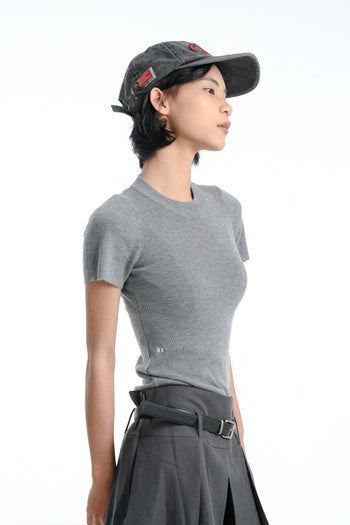 “MADE 𝗚𝘂𝗯𝗮𝗻 " 春夏 個性 露背 修身 針織 正肩短袖