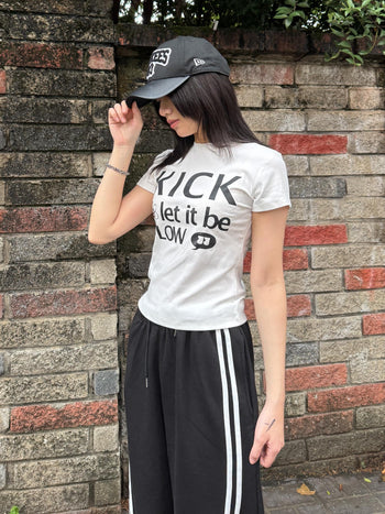 “MADE 𝗚𝘂𝗯𝗮𝗻 " KICK 小花 字母 萊卡 修身 彈力 短袖 上衣