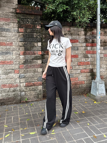 “MADE 𝗚𝘂𝗯𝗮𝗻 " KICK 小花 字母 萊卡 修身 彈力 短袖 上衣