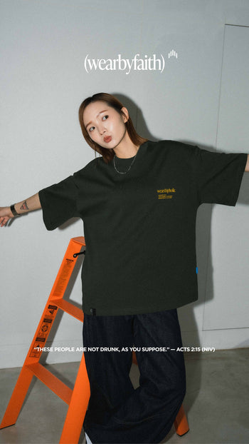 Apostle - "Wearshipholic" Slogan TEE