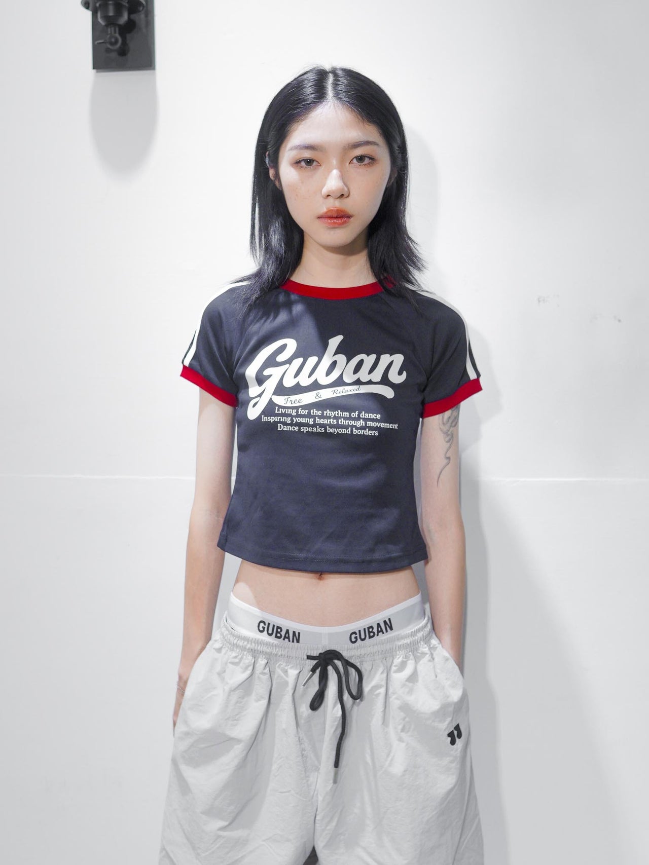 “MADE 𝗚𝘂𝗯𝗮𝗻 " 美式 條紋 撞色 修身 原創 短板 240G 上衣