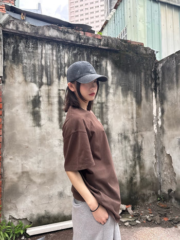 “MADE 𝗚𝘂𝗯𝗮𝗻 " BOXY 寬短 刺繡 美式 素色 上衣