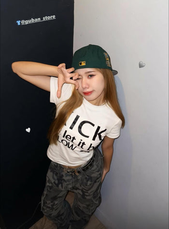 “MADE 𝗚𝘂𝗯𝗮𝗻 " KICK 小花 字母 萊卡 修身 彈力 短袖 上衣