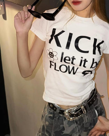 “MADE 𝗚𝘂𝗯𝗮𝗻 " KICK 小花 字母 萊卡 修身 彈力 短袖 上衣