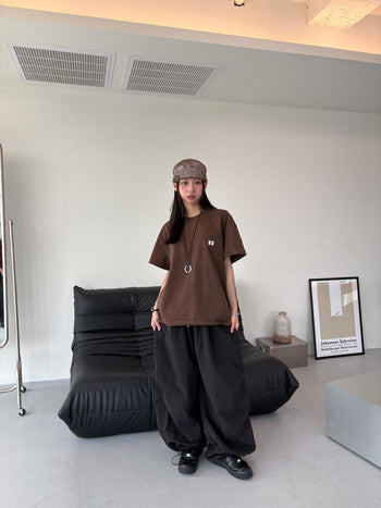 “MADE 𝗚𝘂𝗯𝗮𝗻 " BOXY 寬短 刺繡 美式 素色 上衣