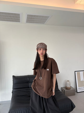 “MADE 𝗚𝘂𝗯𝗮𝗻 " BOXY 寬短 刺繡 美式 素色 上衣