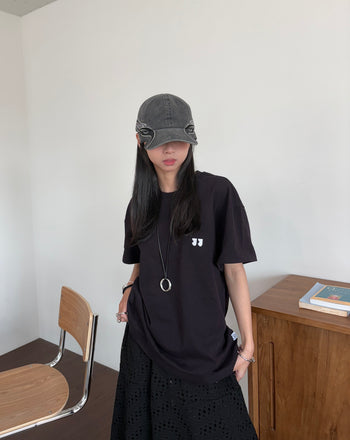 “MADE 𝗚𝘂𝗯𝗮𝗻 " BOXY 寬短 刺繡 美式 素色 上衣