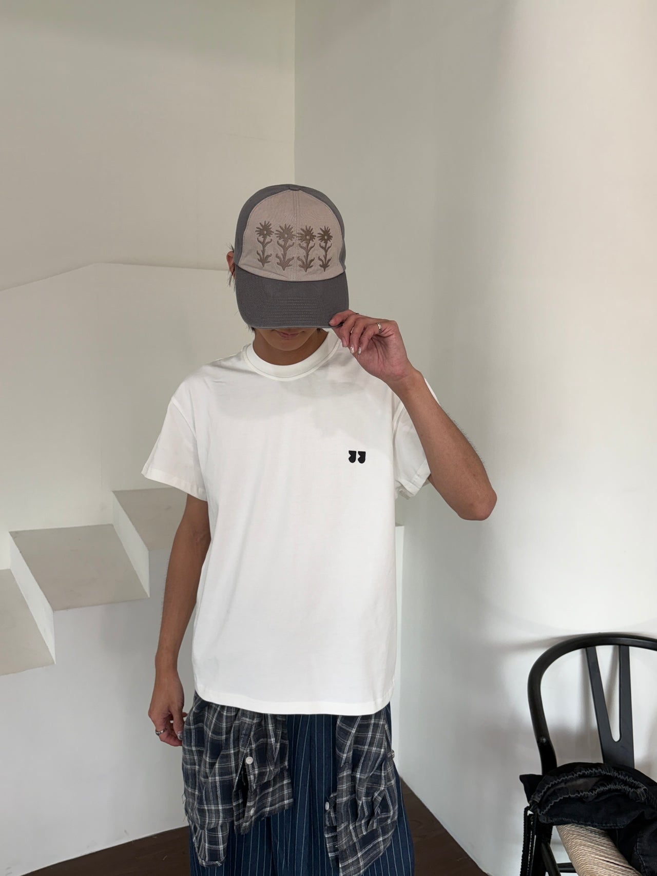 “MADE 𝗚𝘂𝗯𝗮𝗻 " BOXY 寬短 刺繡 美式 素色 上衣