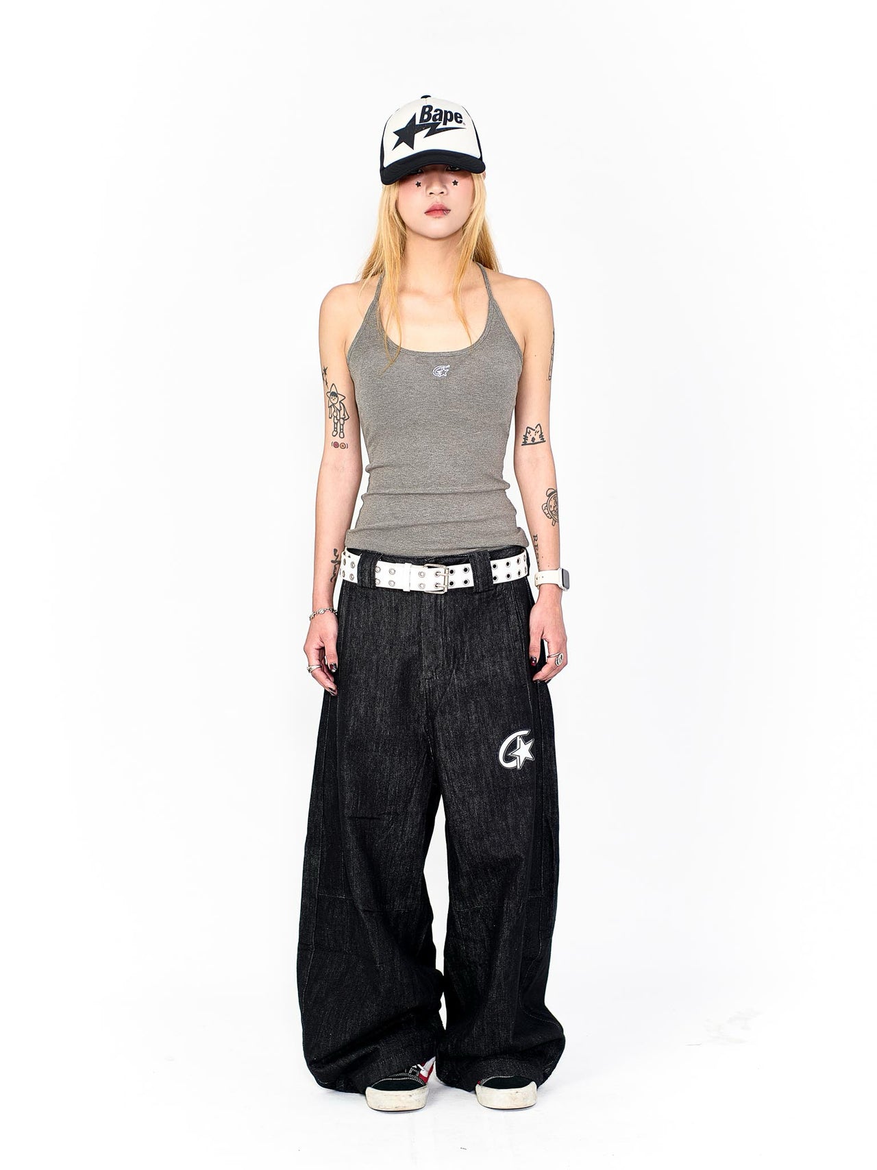 “MADE 𝗚𝘂𝗯𝗮𝗻 " 原創 自帶胸墊 吊帶 休閒 街舞 瑜伽 背心