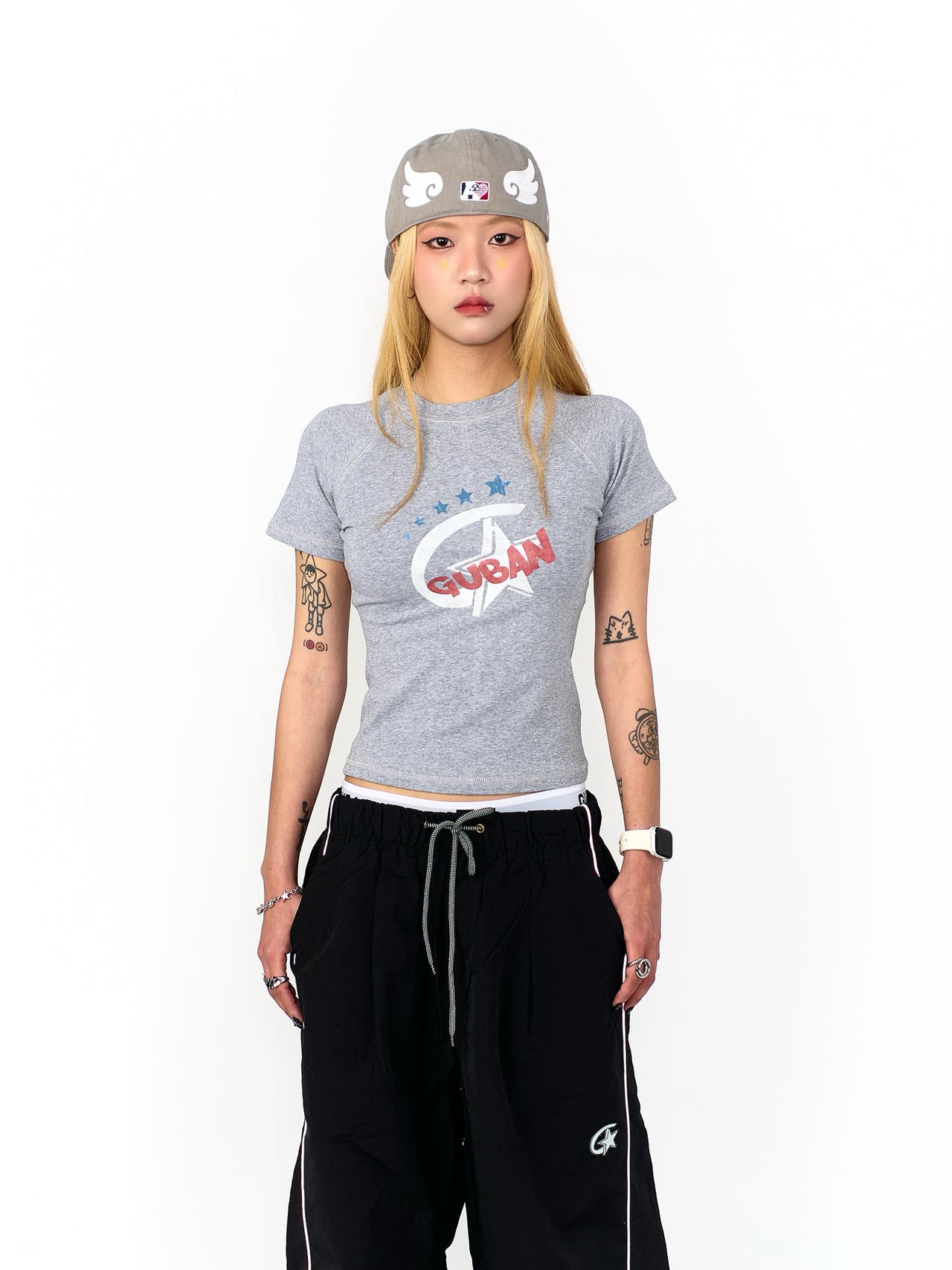 “MADE 𝗚𝘂𝗯𝗮𝗻 " 街舞 星星 正肩 短板 半高領 彈性 短袖