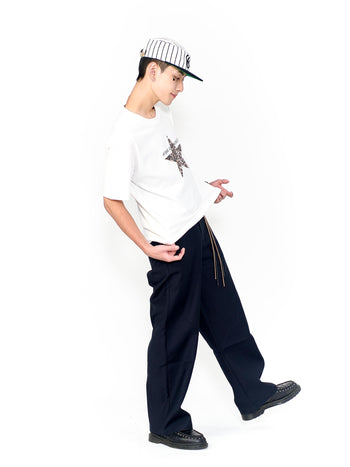 “MADE 𝗚𝘂𝗯𝗮𝗻 " 定番 灰色  寬鬆 直筒 設計 硬挺 高腰 西裝褲