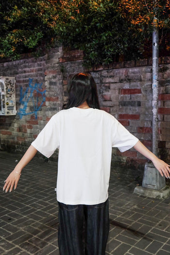 “MADE 𝗚𝘂𝗯𝗮𝗻 " 晃動字體 星星 模糊 塗鴉 街頭 260G 個性 短袖