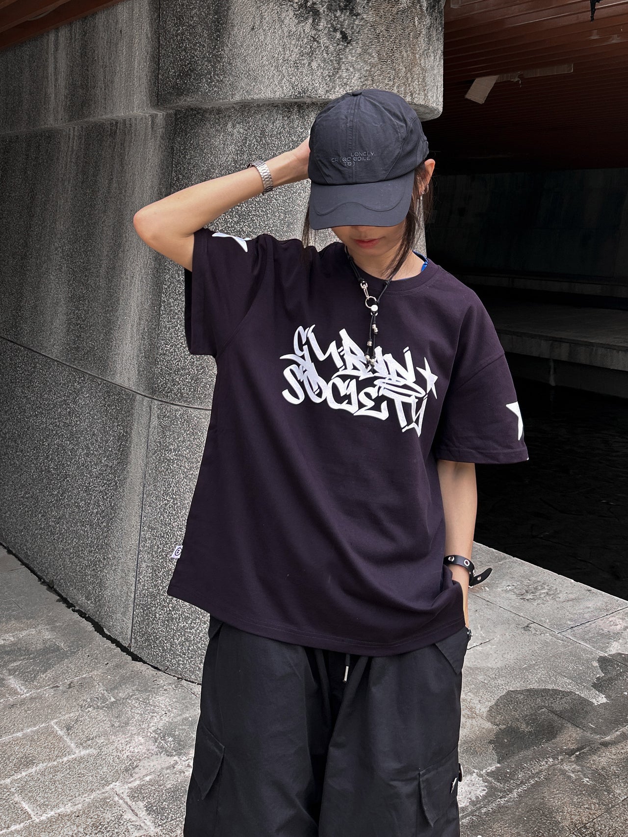 “MADE 𝗚𝘂𝗯𝗮𝗻 " 塗鴉 街頭 星星 寬鬆 BOXY 涼感 短袖