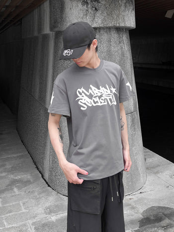 “MADE 𝗚𝘂𝗯𝗮𝗻 " 塗鴉 街頭 星星 寬鬆 BOXY 涼感 短袖