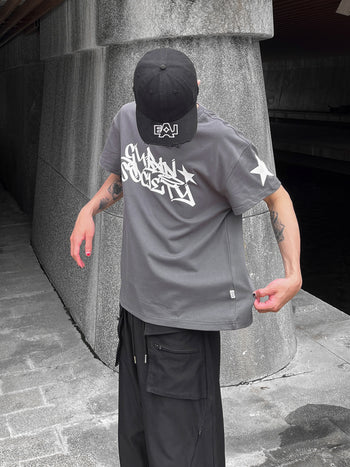 “MADE 𝗚𝘂𝗯𝗮𝗻 " 塗鴉 街頭 星星 寬鬆 BOXY 涼感 短袖