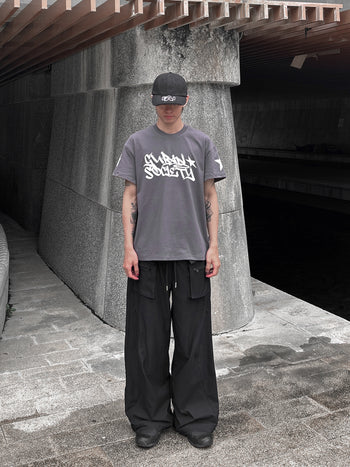 “MADE 𝗚𝘂𝗯𝗮𝗻 " 塗鴉 街頭 星星 寬鬆 BOXY 涼感 短袖